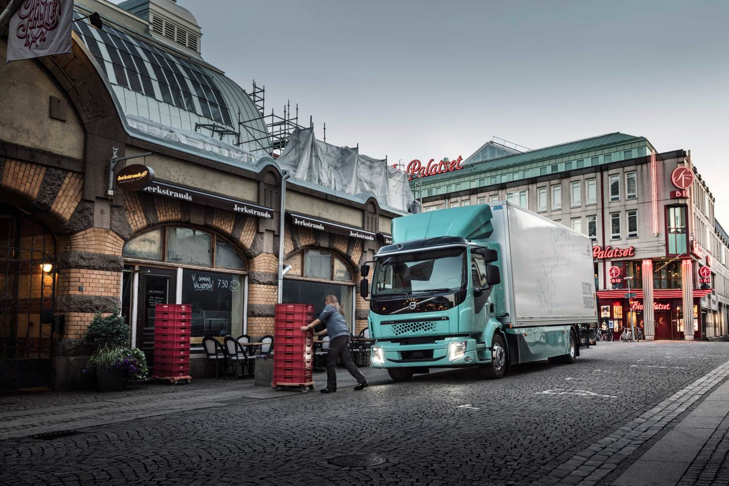 Вся линейка тяжелых электрогрузовиков Volvo появится в продаже с 2021 года